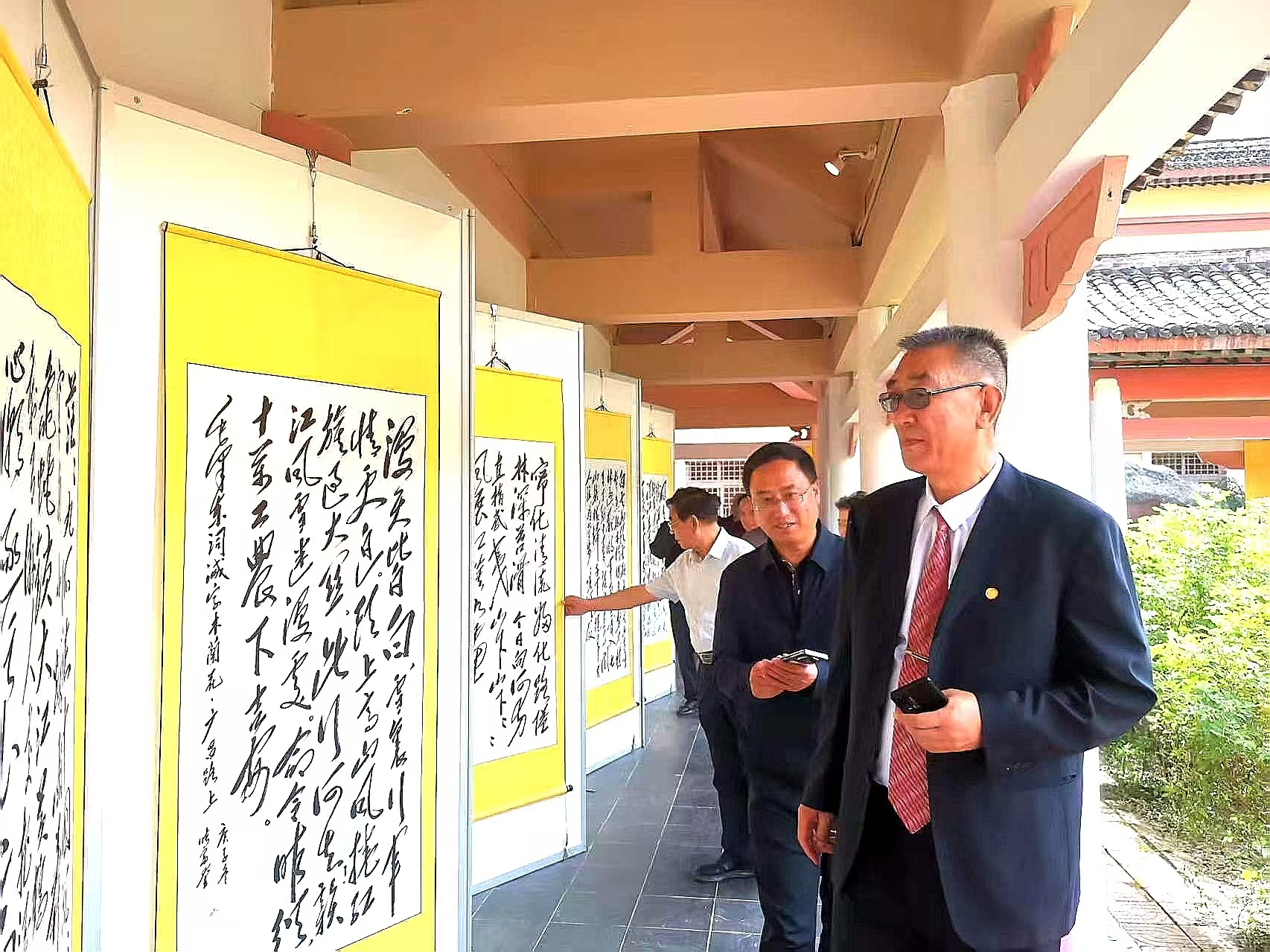 张富奎毛体书法：红色基因与黄河气魄的